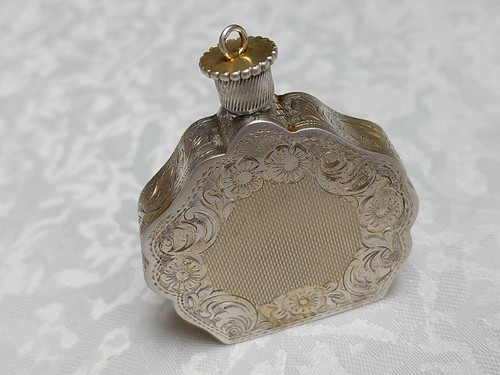 Schöner großer parfumflakon - schöner,